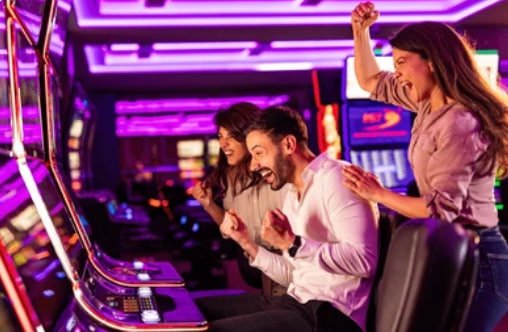 Slots ဂိမ်း Reel လည်ပတ်နေသော Jackpot ဆုရမြင်ကွင်း